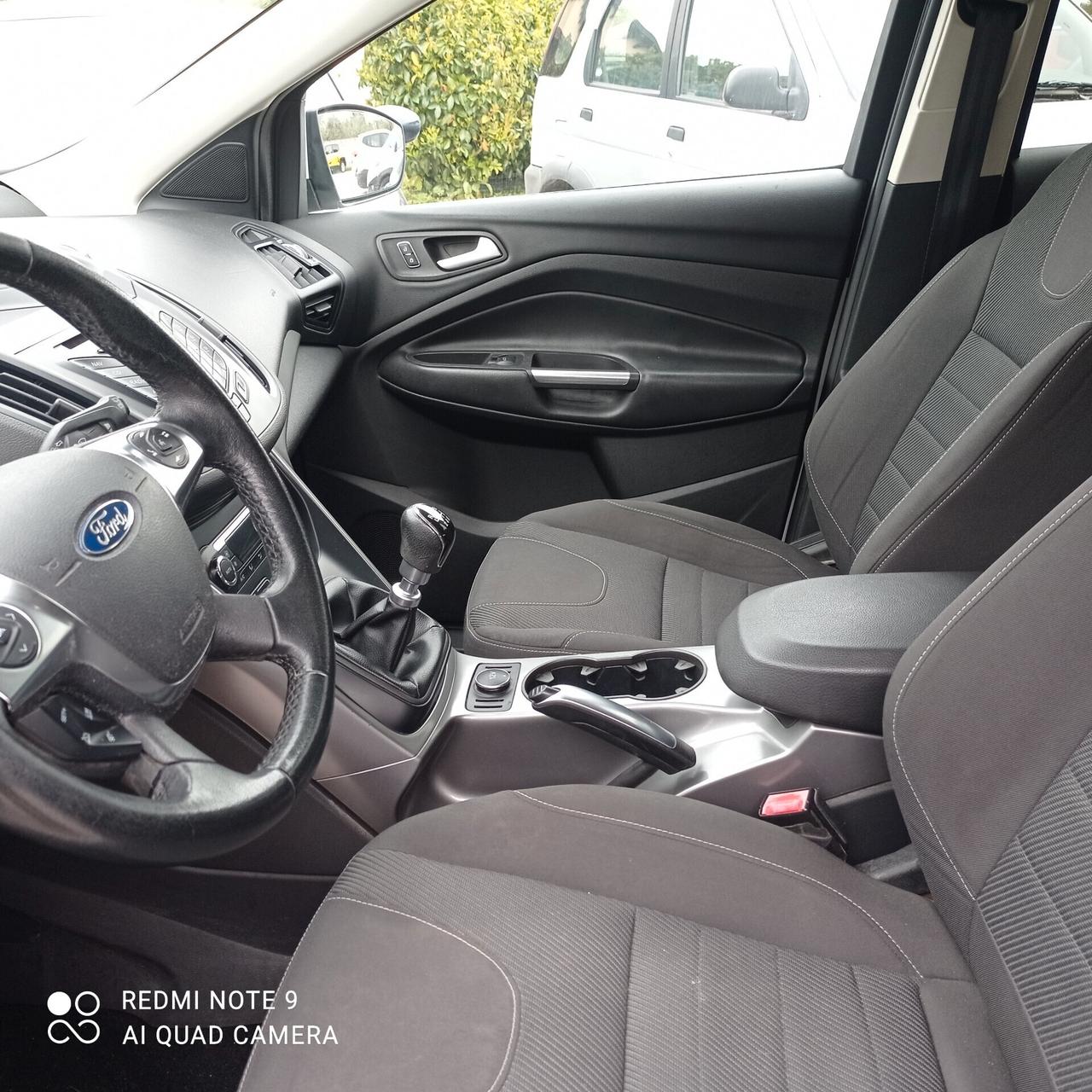 Ford Kuga 2.0 TDCI 140 CV 4WD Titanium