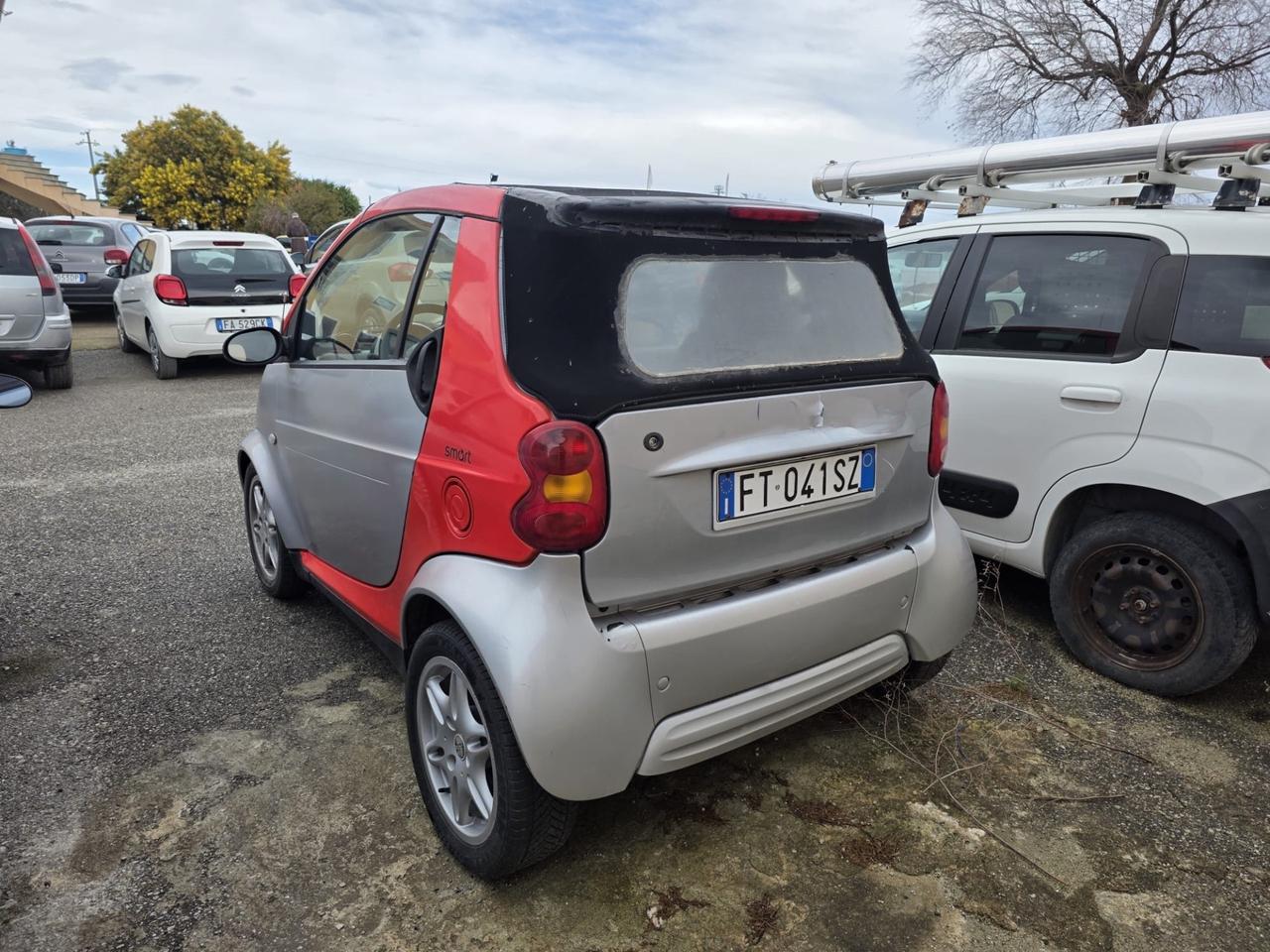 Smart ForTwo 700 coupé pure (37 kW)