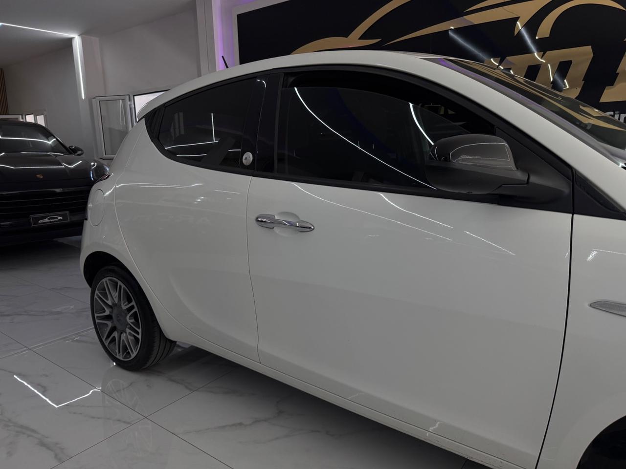Lancia Ypsilon 1.2 GPL Ecochic Platinum Iper Full
