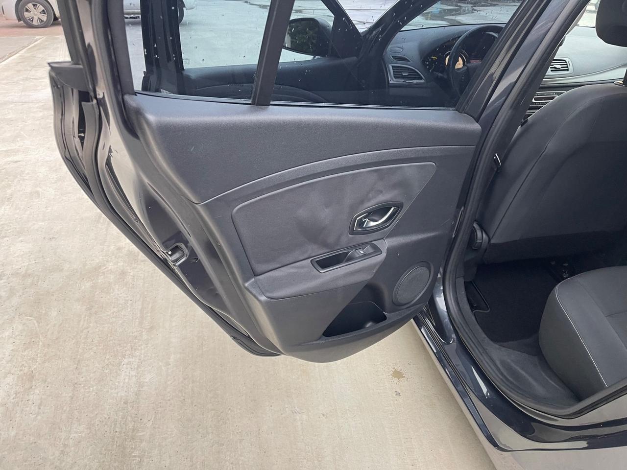 Renault Megane Mégane 1.5 dCi 110CV Wave