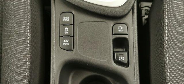 TOYOTA Yaris 1.5 Hybrid 5 porte Business