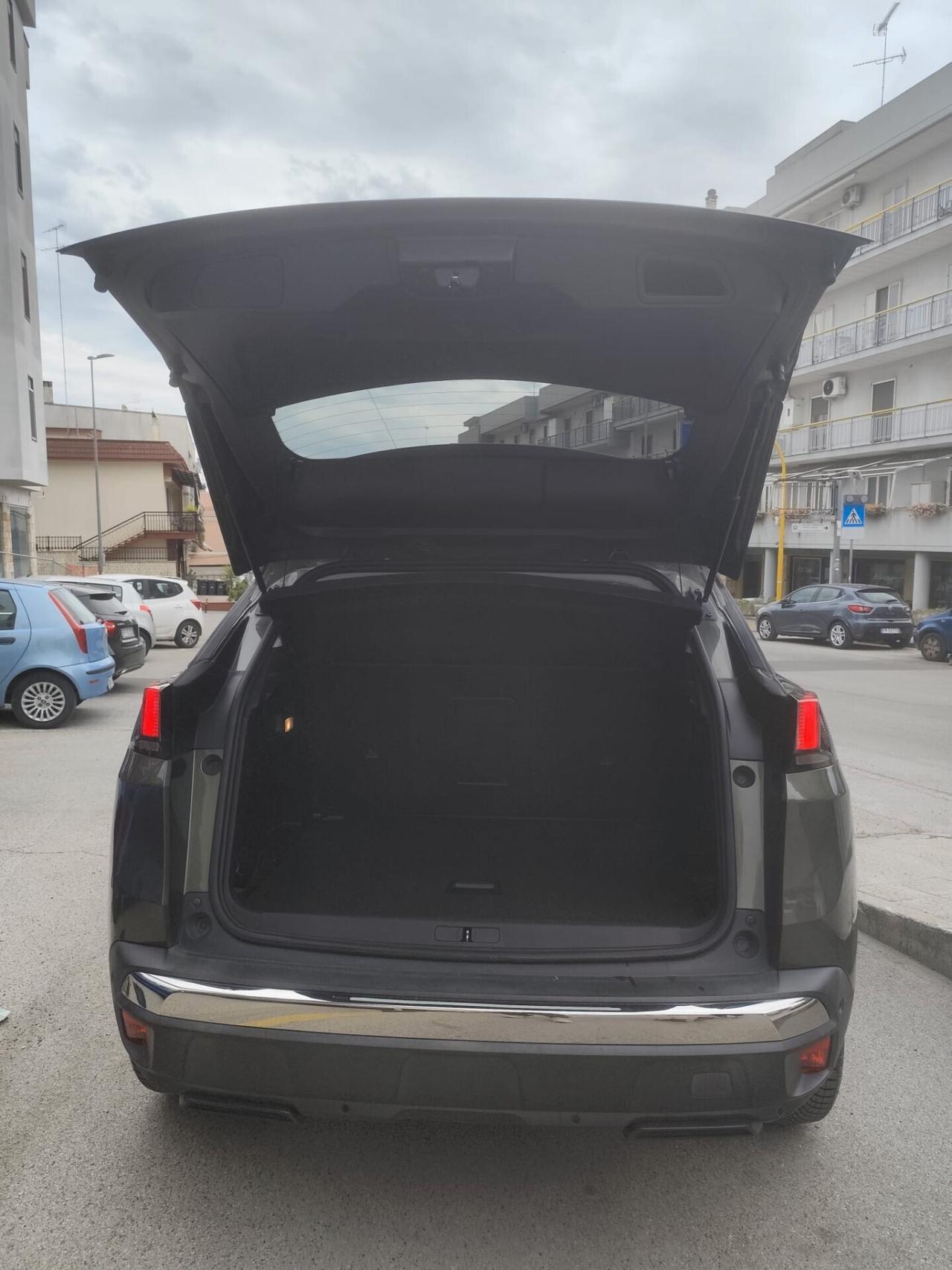 Peugeot 3008 BlueHDi Allure * Navi * Pelle * Garantita 12 Mesi