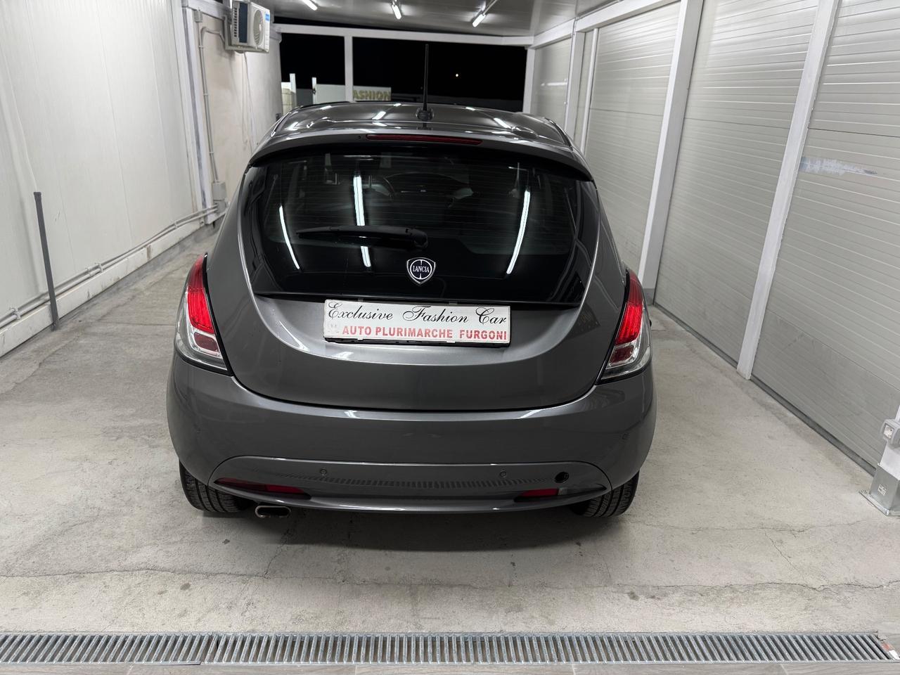 Lancia Ypsilon 1.2 69 CV 5 porte GPL Ecochic Monogram