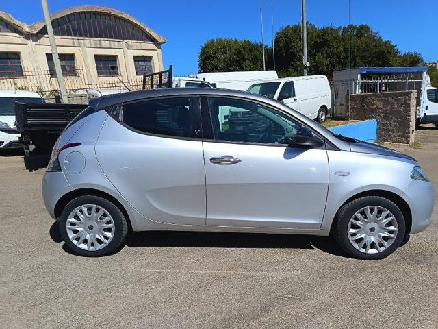 LANCIA Ypsilon 1.2 69 CV 5 porte Platinum