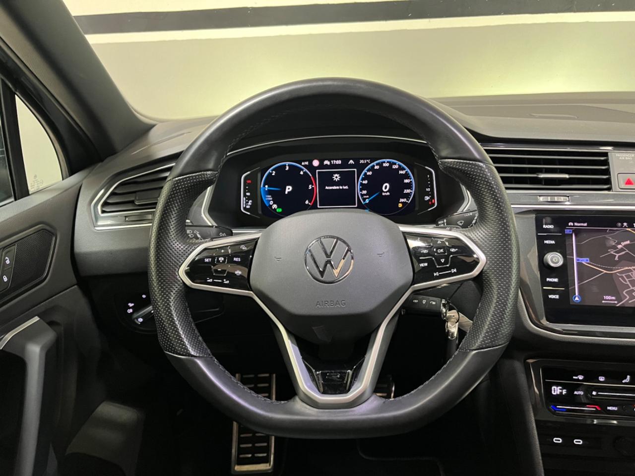 Volkswagen Tiguan 2.0 DSG R-Line *tetto panoramico