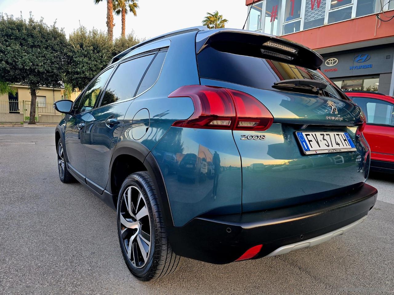 PEUGEOT 2008 BlueHDi 100 S&S Allure