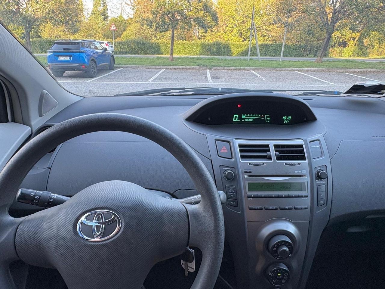 Toyota Yaris 1.0 Neopatentati