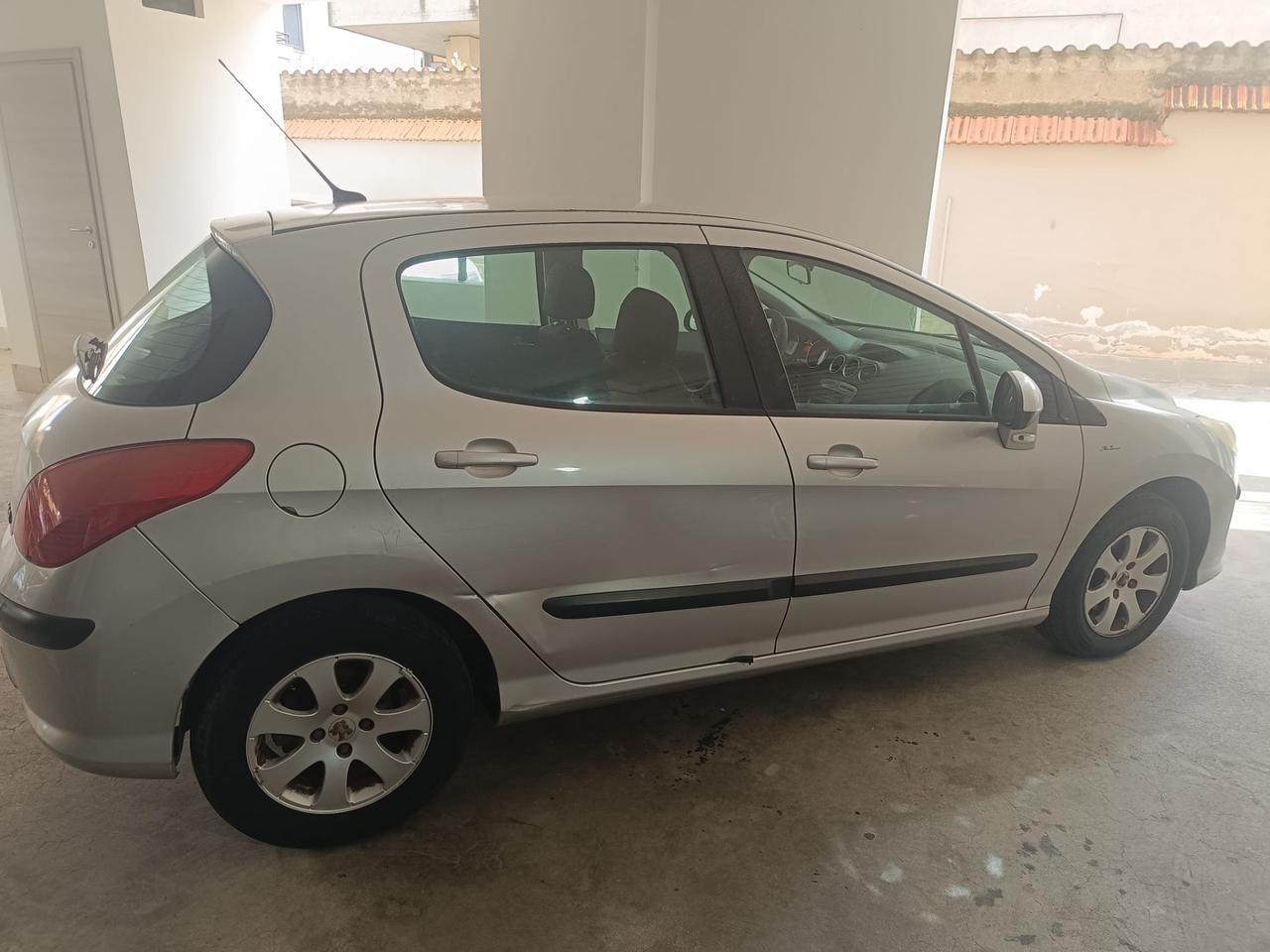 Peugeot 308 1.4 VTi 95CV 5p. Premium