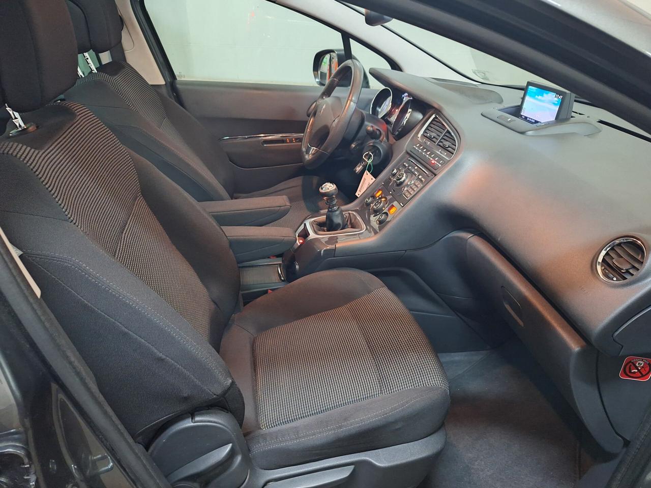 Peugeot 5008 2.0 HDi 150CV Business NAVI TETTO 5 POSTI GANCIO TRAINO HEAD-UP DISPlAY