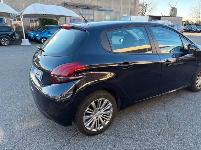 Peugeot 208 PureTech 82 5 porte Allure