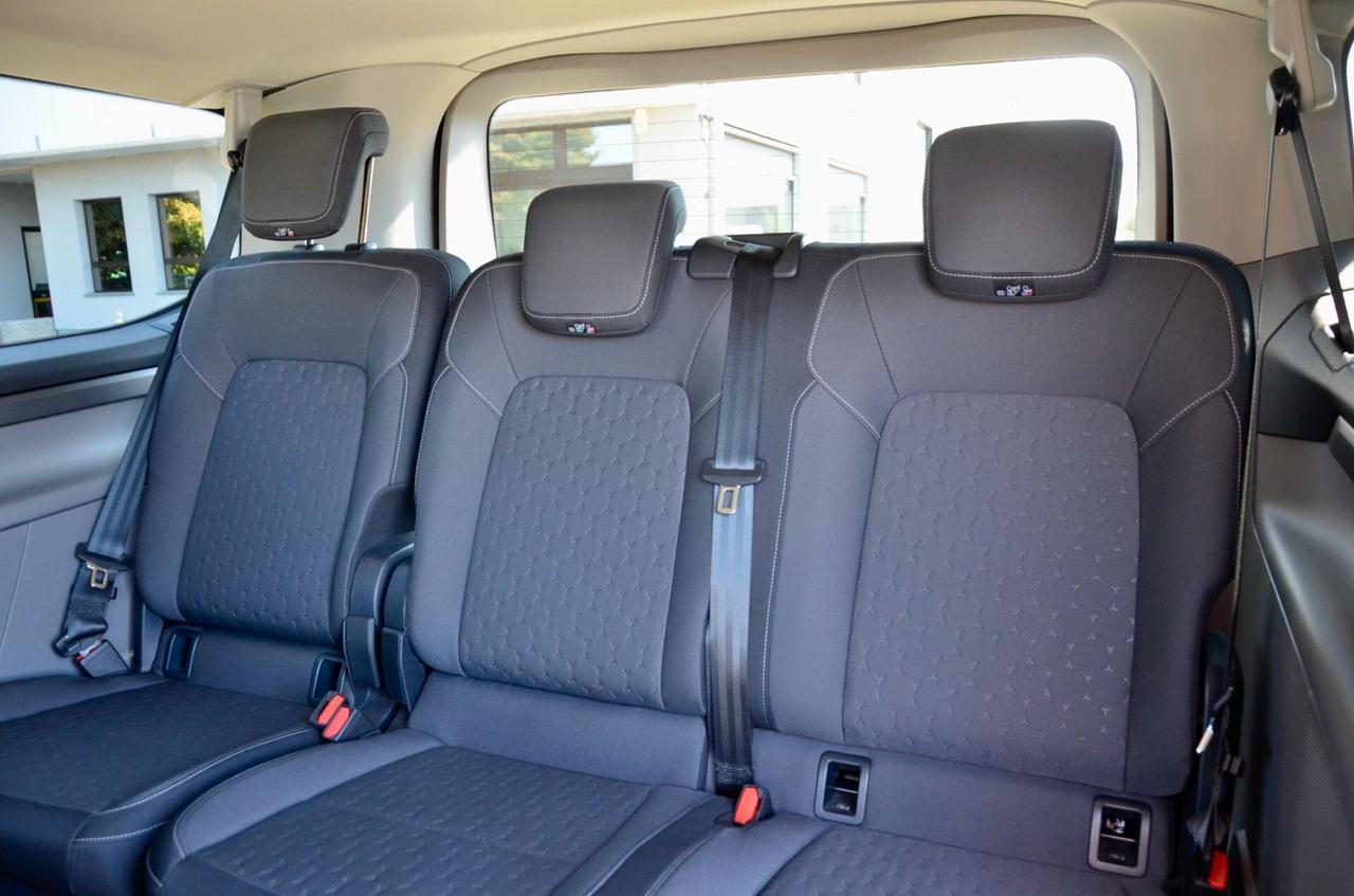 FORD TOURNEO CUSTOM 2.0 TITANIUM 170cv AUTO 8 POSTI, VETTURA PRIVATA NO IVA, GARANZIA FORD 7/2028, SERVICE FORD, UNICOPR, UFF ITALIANA, GANCIO TRAINO, DOPPIA PORTA SCORREVOLE, PERMUTE