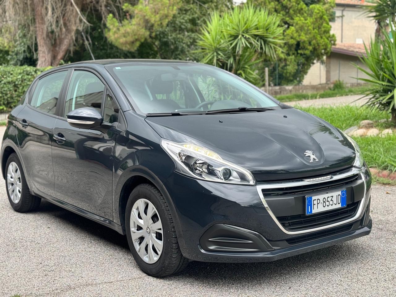 Peugeot 208 PureTech 82 5p. GPL Allure