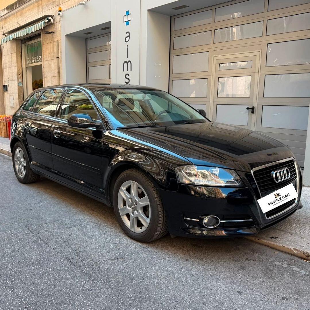 Audi A3 1.6 TDI Aut - 105 CV