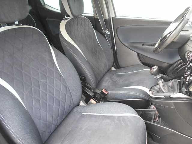 Lancia Ypsilon 1.2 69 cv 5p GPL Ecochic Mya
