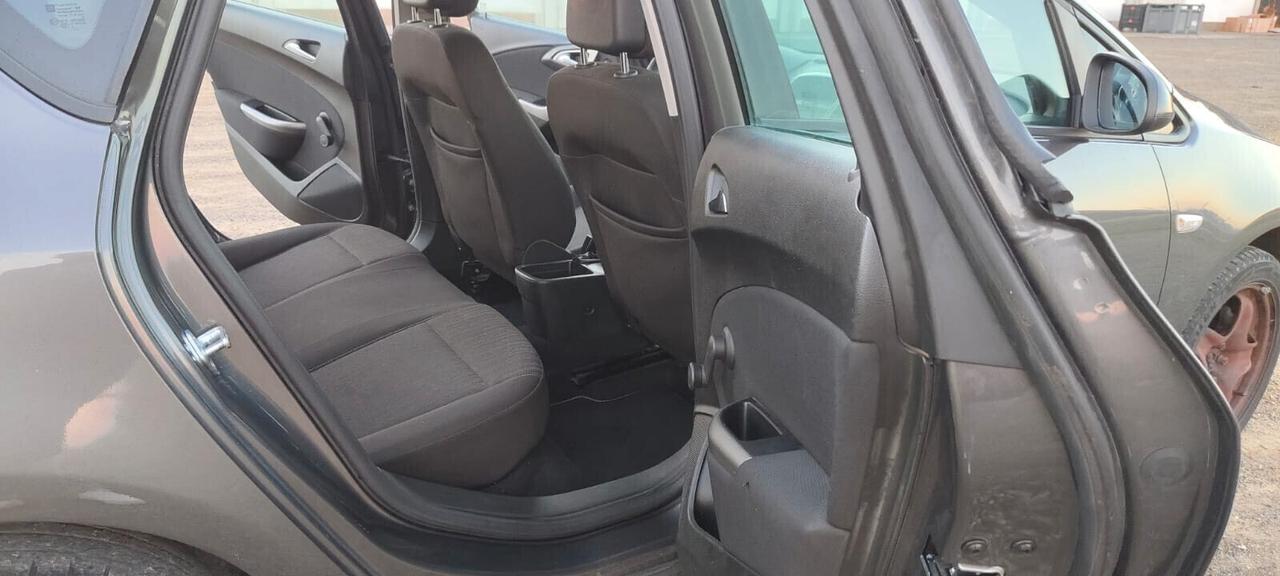 Opel Astra 1.6 115CV 5 porte Cosmo