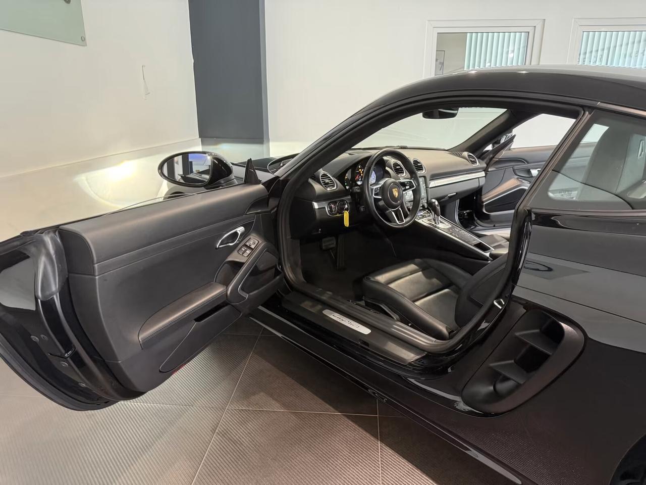 Porsche Cayman 718 *Sistema di scarico sportivo Bose