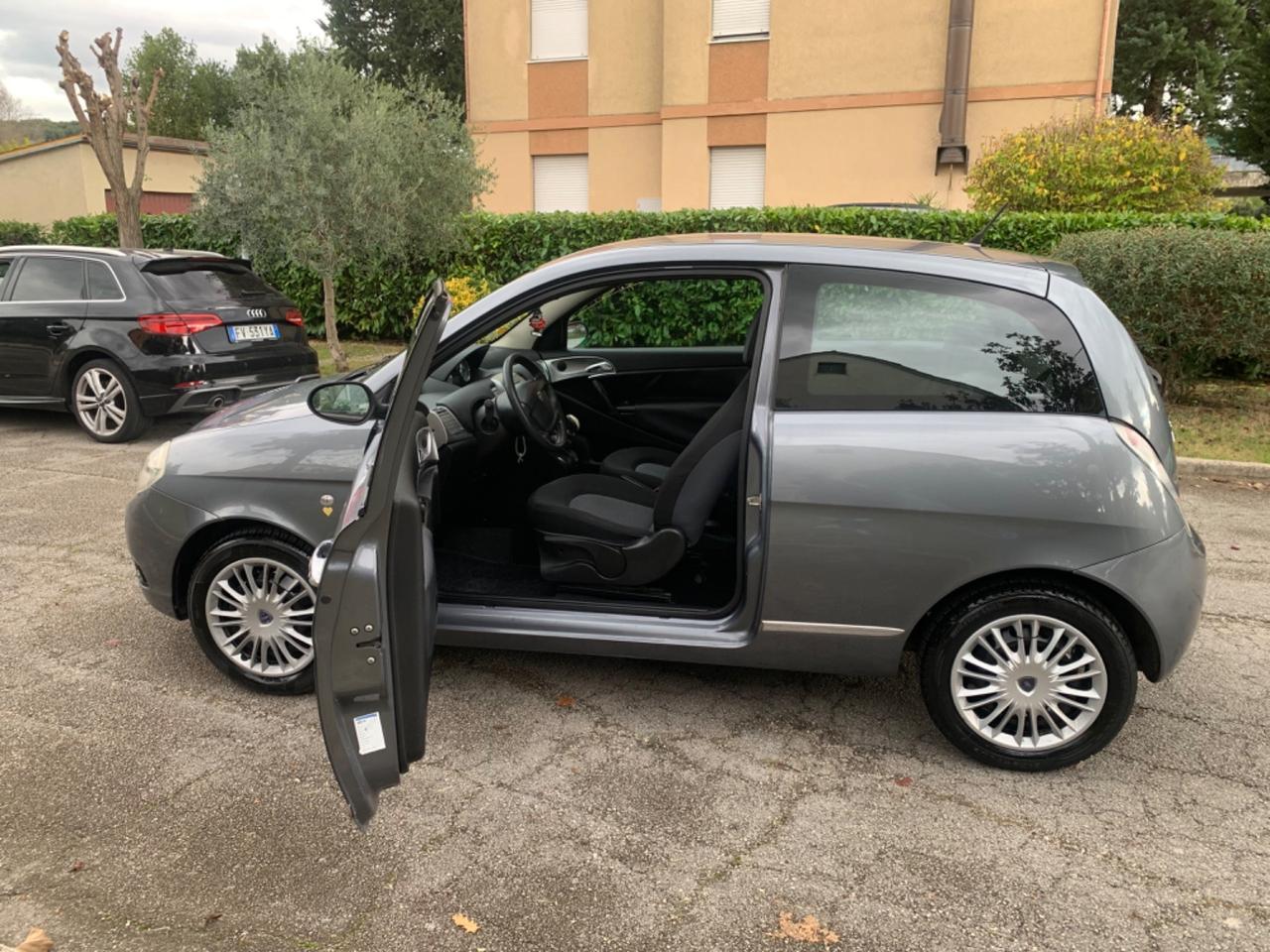 Lancia Ypsilon 1.2 modamilano restailing