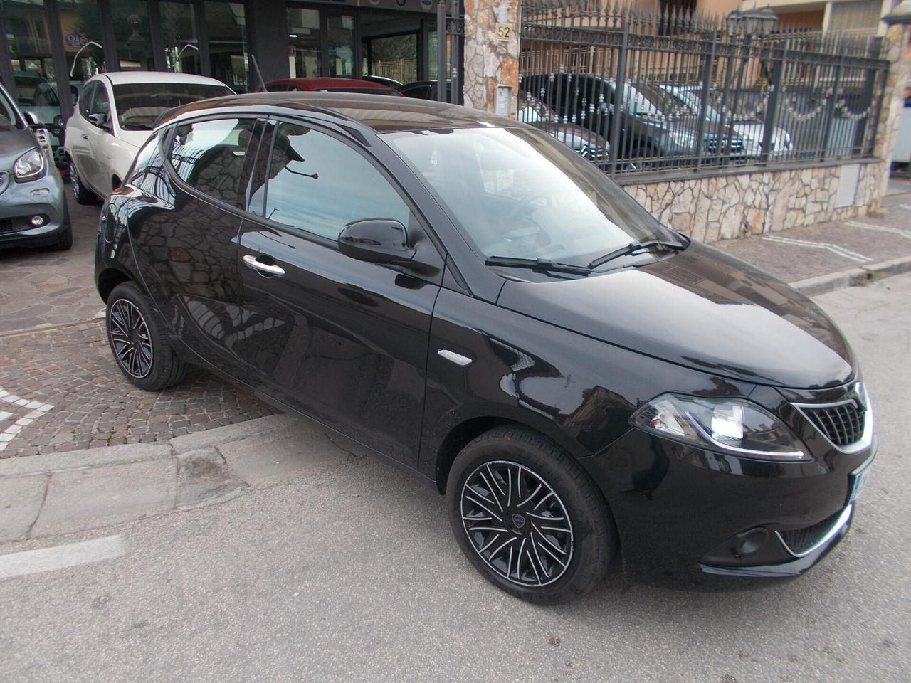 Lancia Ypsilon 1.0 FireFly 5 porte S&S Hybrid Gold Plus