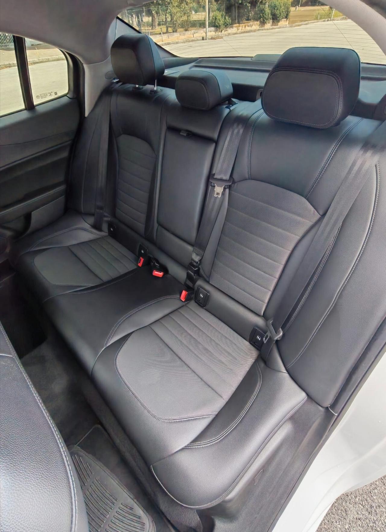 Alfa Romeo Giulia 2.2 Turbodiesel 150 CV AT8 Super