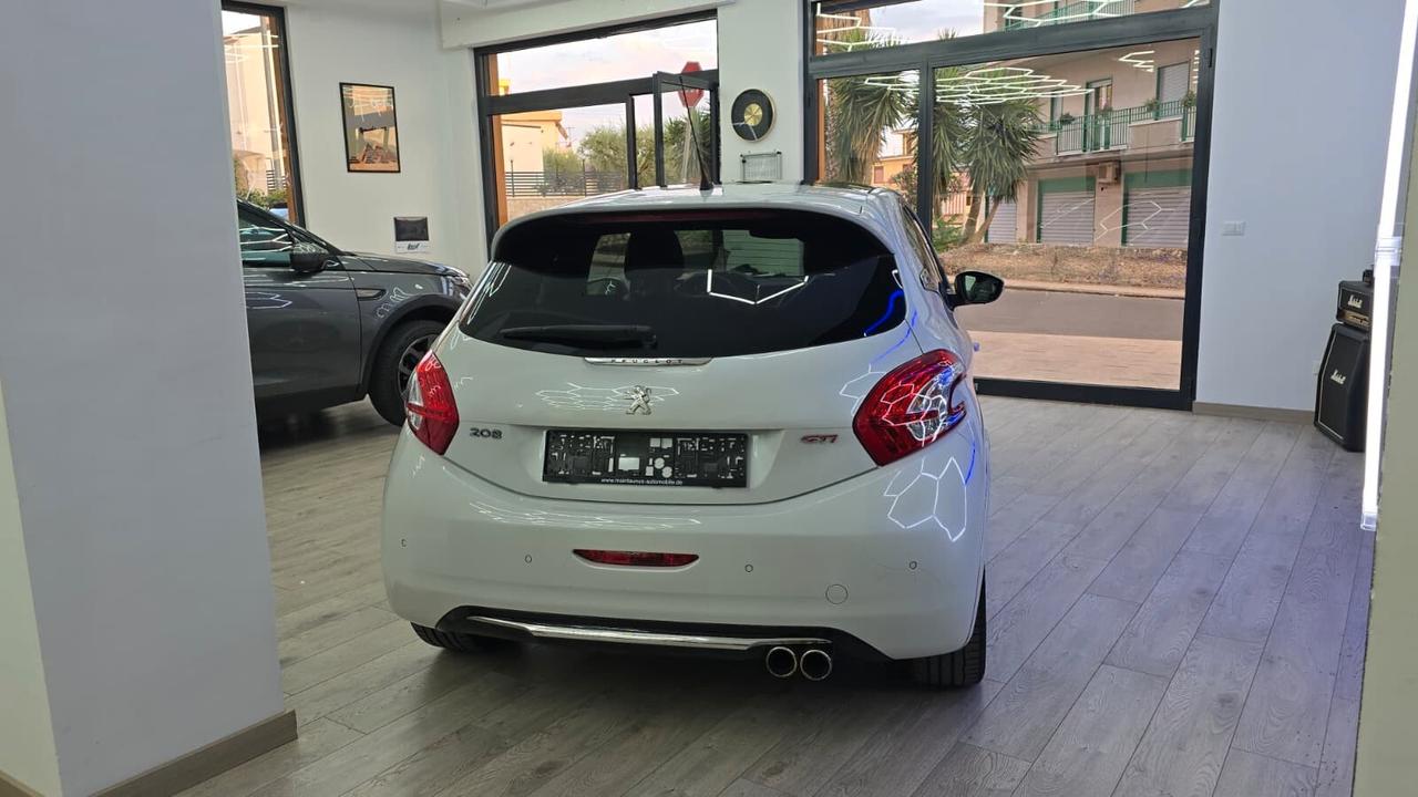 Peugeot 208 1.6 THP 200 CV 3 porte GTi