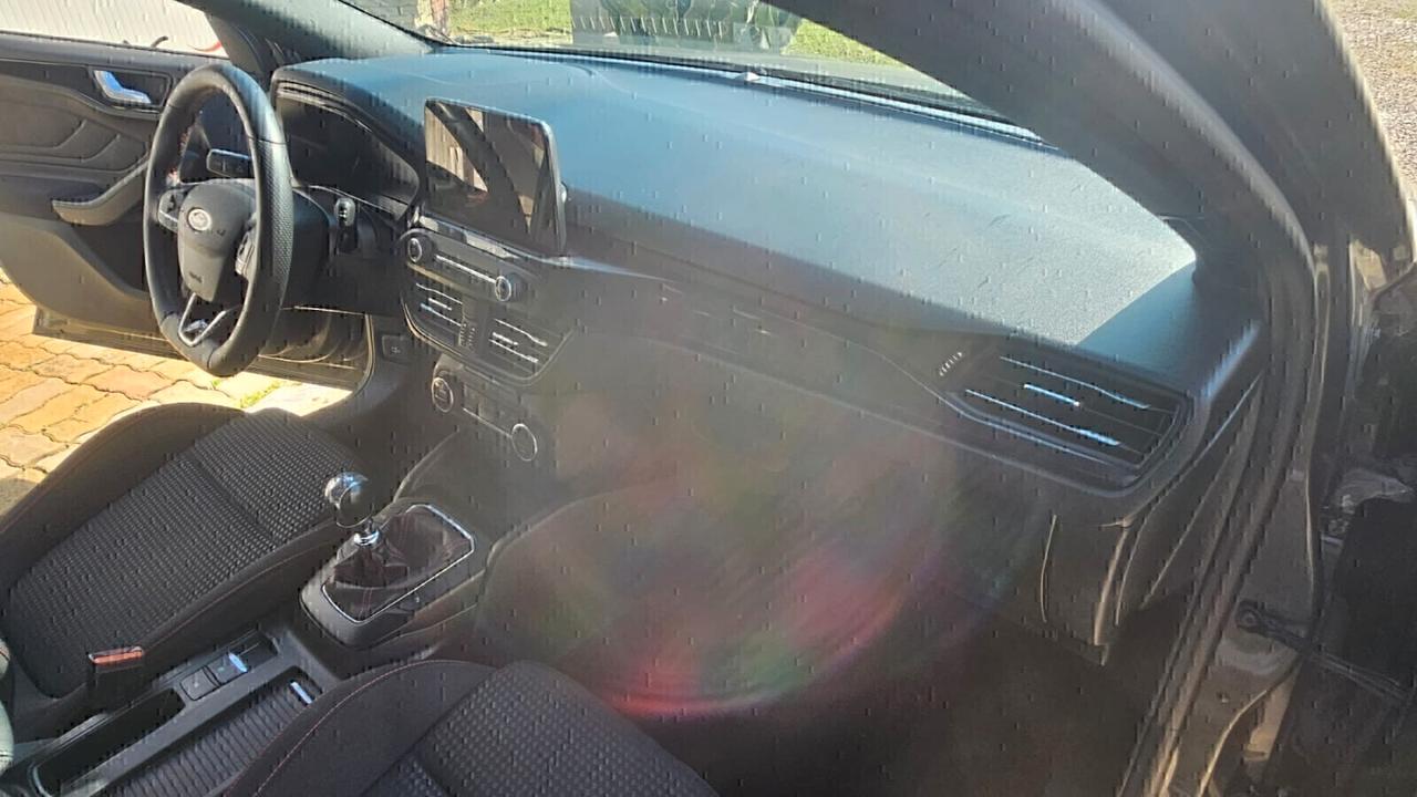 Ford Focus 1.0 EcoBoost Hybrid 125 CV 5p. ST-Line Design