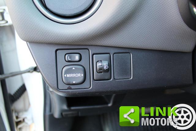 TOYOTA Yaris 1.5 Hybrid 5 porte Active cambio automatico