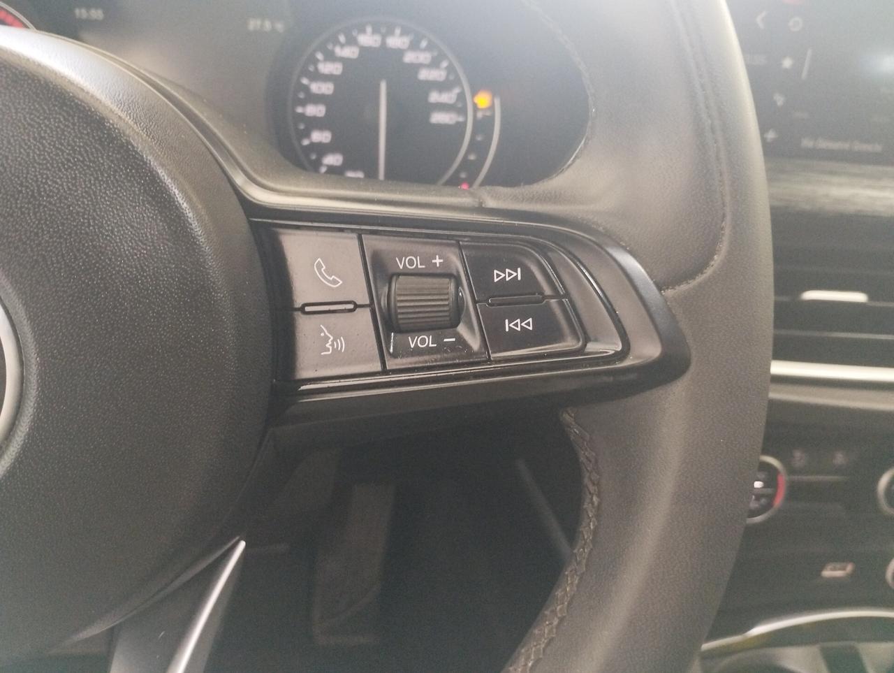 Alfa Romeo Stelvio 2.2 Turbodiesel 160 CV AT8 RWD Business