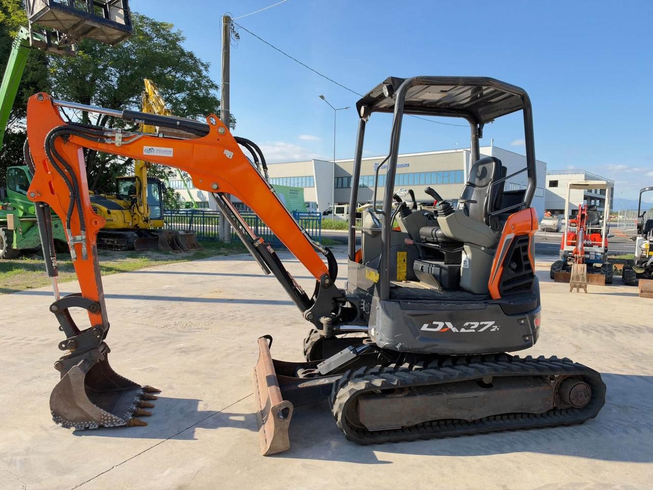 Mini escavatore DOOSAN DX27z