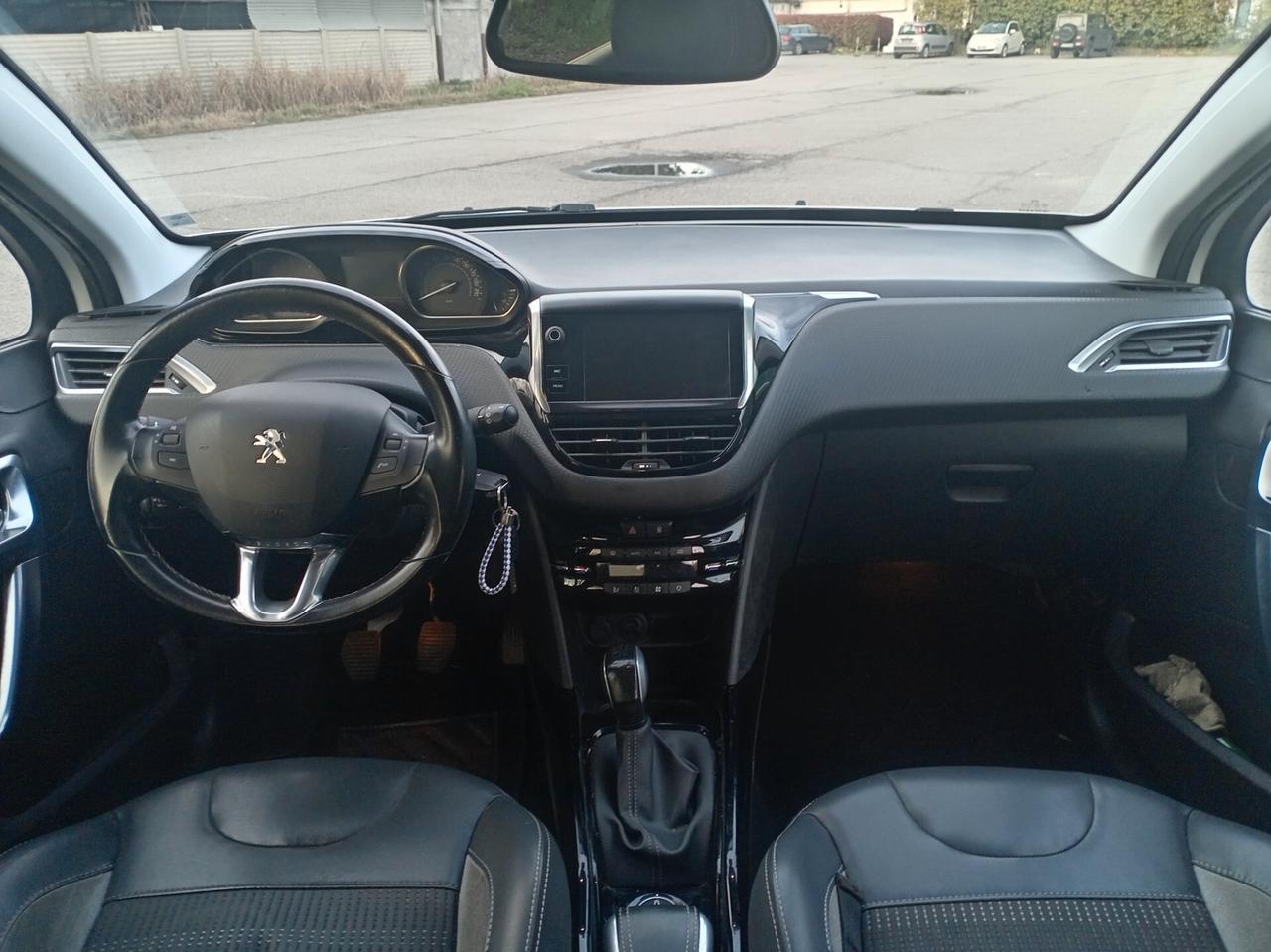 Peugeot 2008 BlueHDi 100 Allure