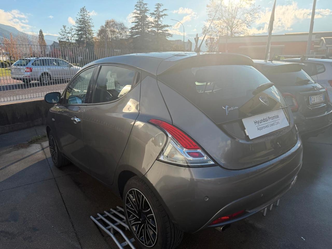 Lancia Ypsilon 1.2 69 CV 5 porte Silver