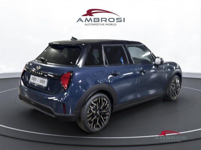 MINI Cooper 5 porte C Favoured M