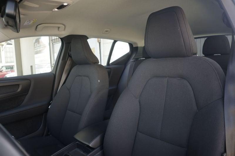 Volvo XC40 Volvo XC40 T2 Momentum Essential 95KW ANNO 2022