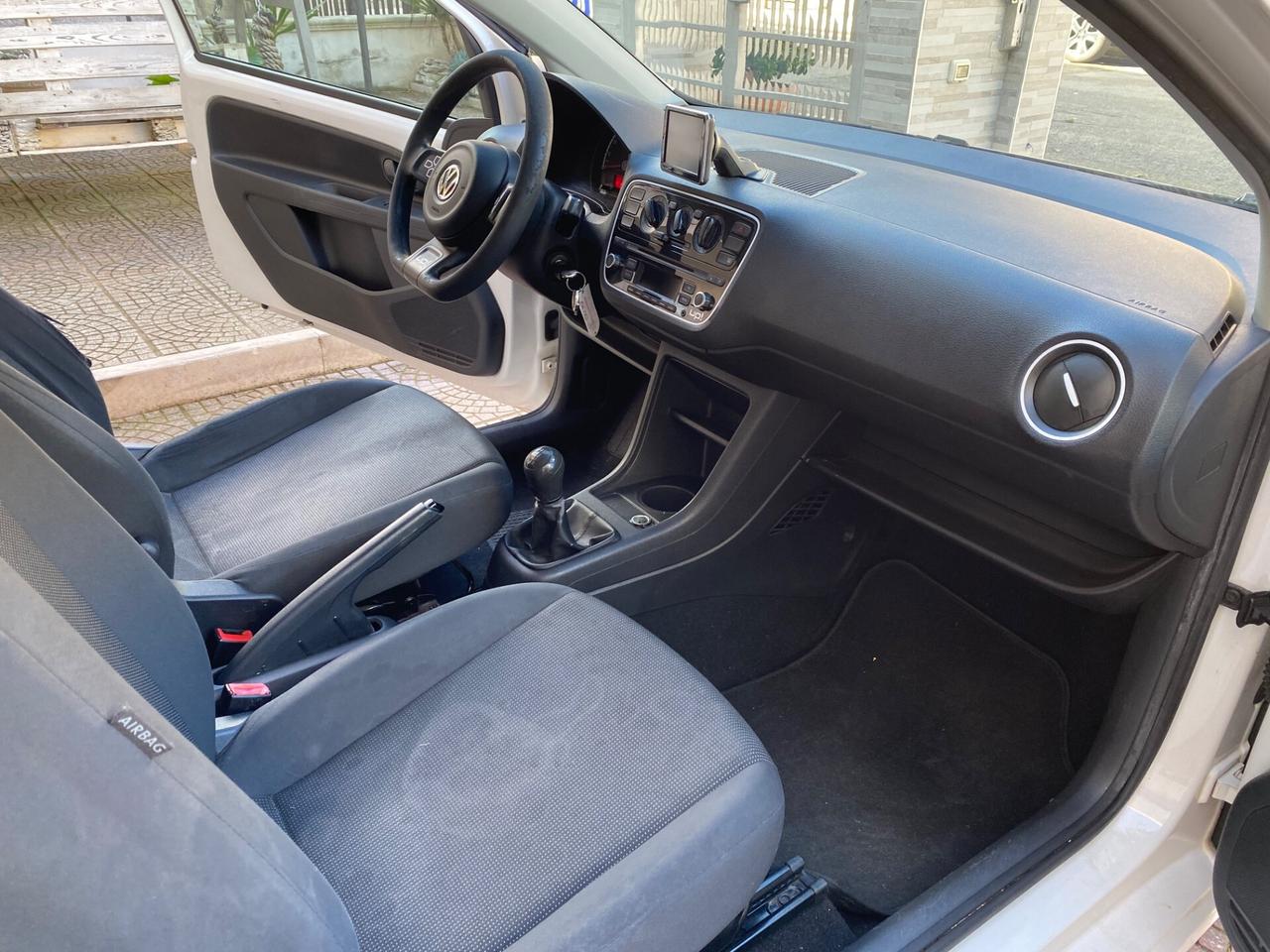 Volkswagen up! 1.0 3p. take