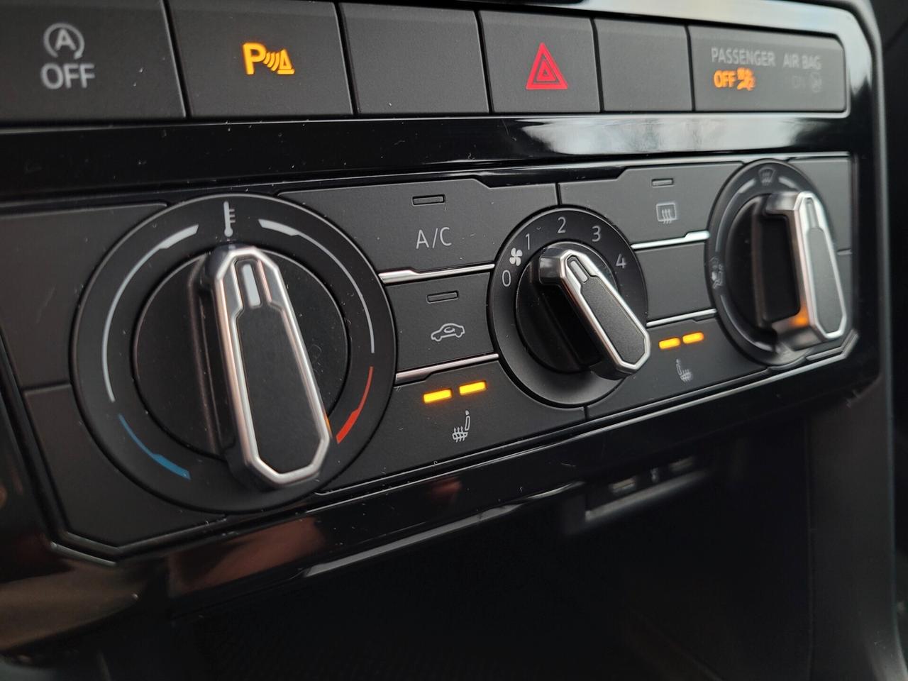 Volkswagen T-Cross 1.0 tsi 95CV APPLE CARPLAY+ANDROID AUTO ACC