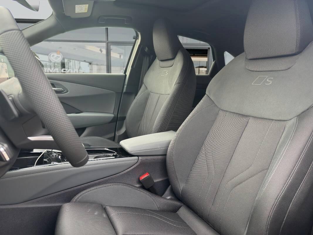 Audi Q3 Sportback 2.0 TDi S line 150cv s-tronic, Telecam e CarPlay