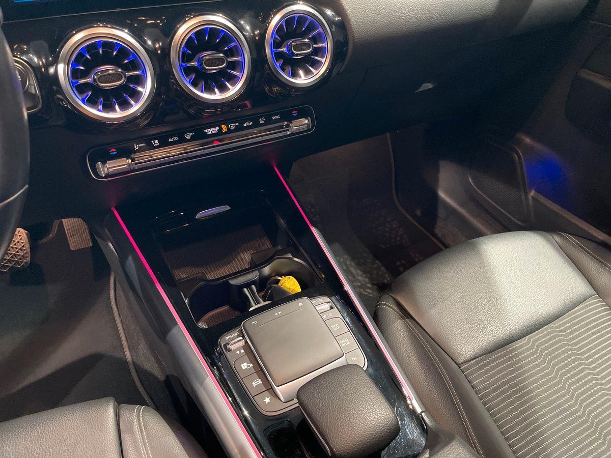 Mercedes-Benz Classe B - W247 2018 - B 180 d Sport auto