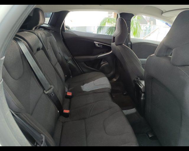 VOLVO V40 D2 Kinetic