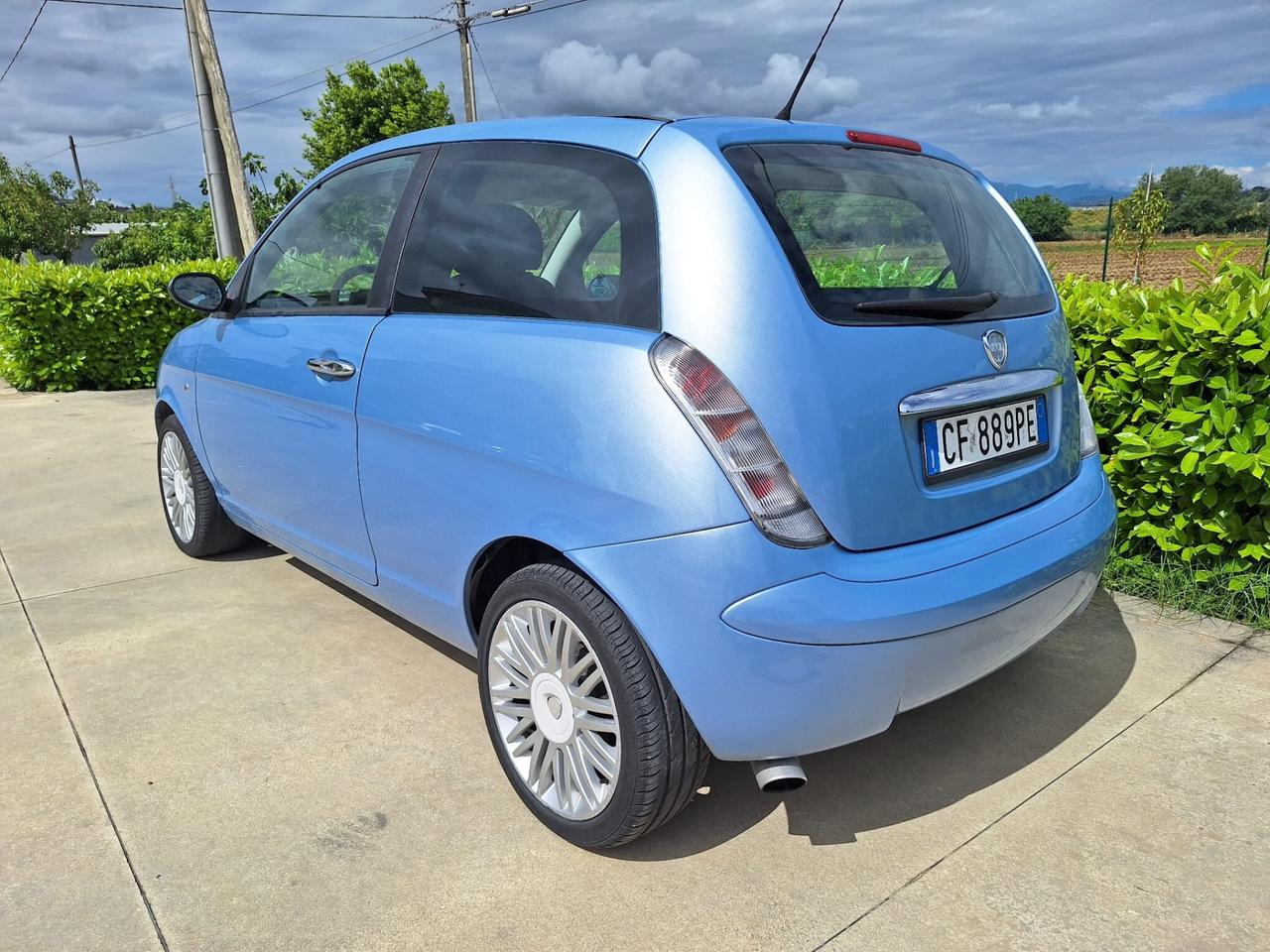 Lancia YPSILON 1.2 Con Soli 109.000 KM.