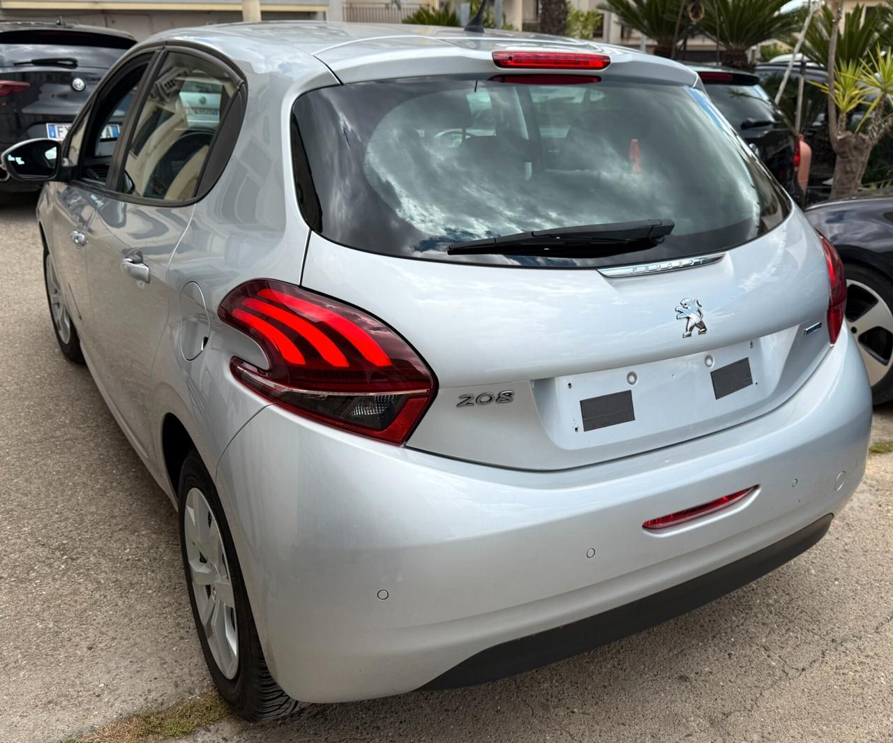 Peugeot 208 PureTech 82 5 porte Allure