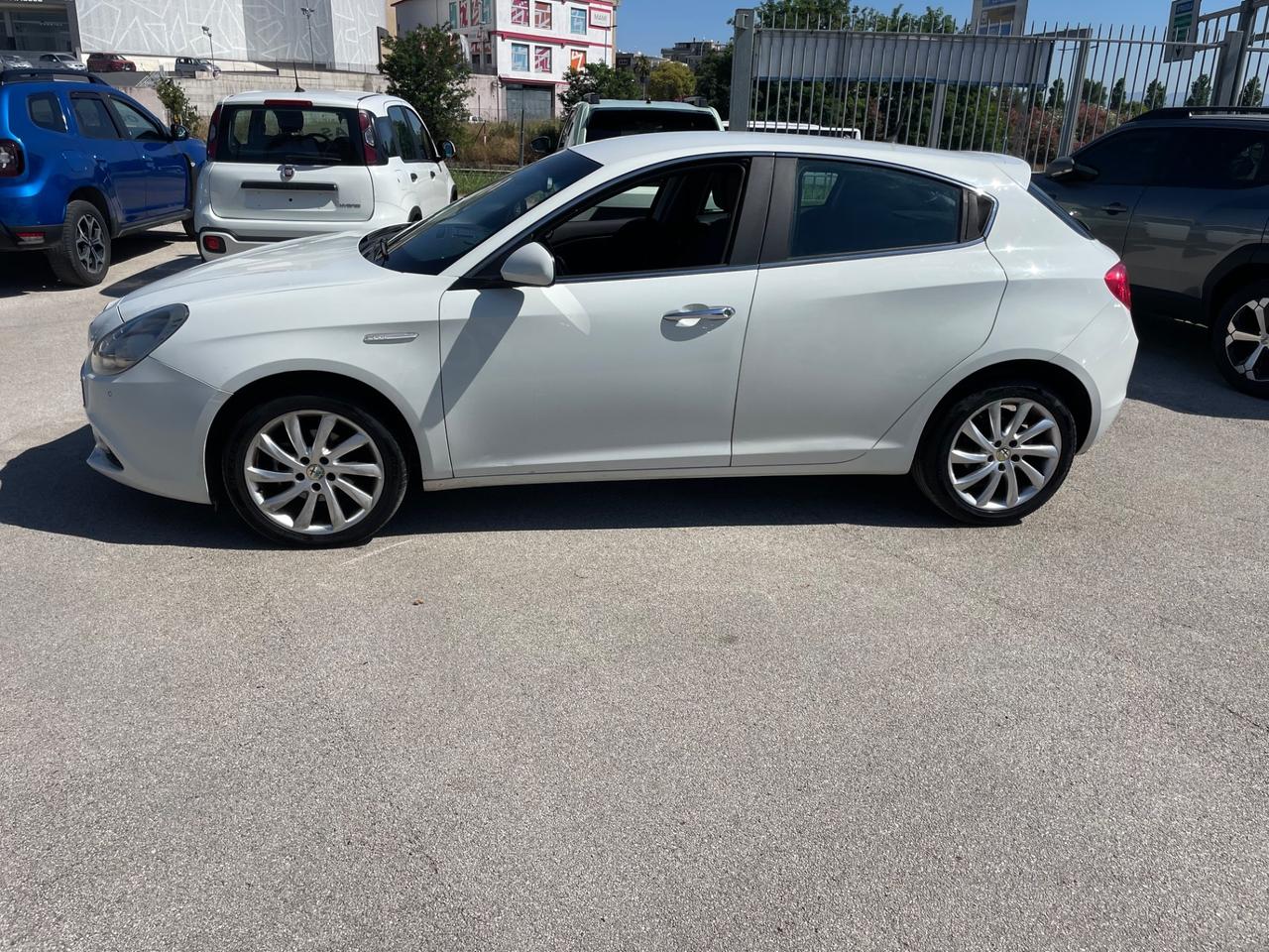 Alfa Romeo Giulietta a*f*f*a*r*e