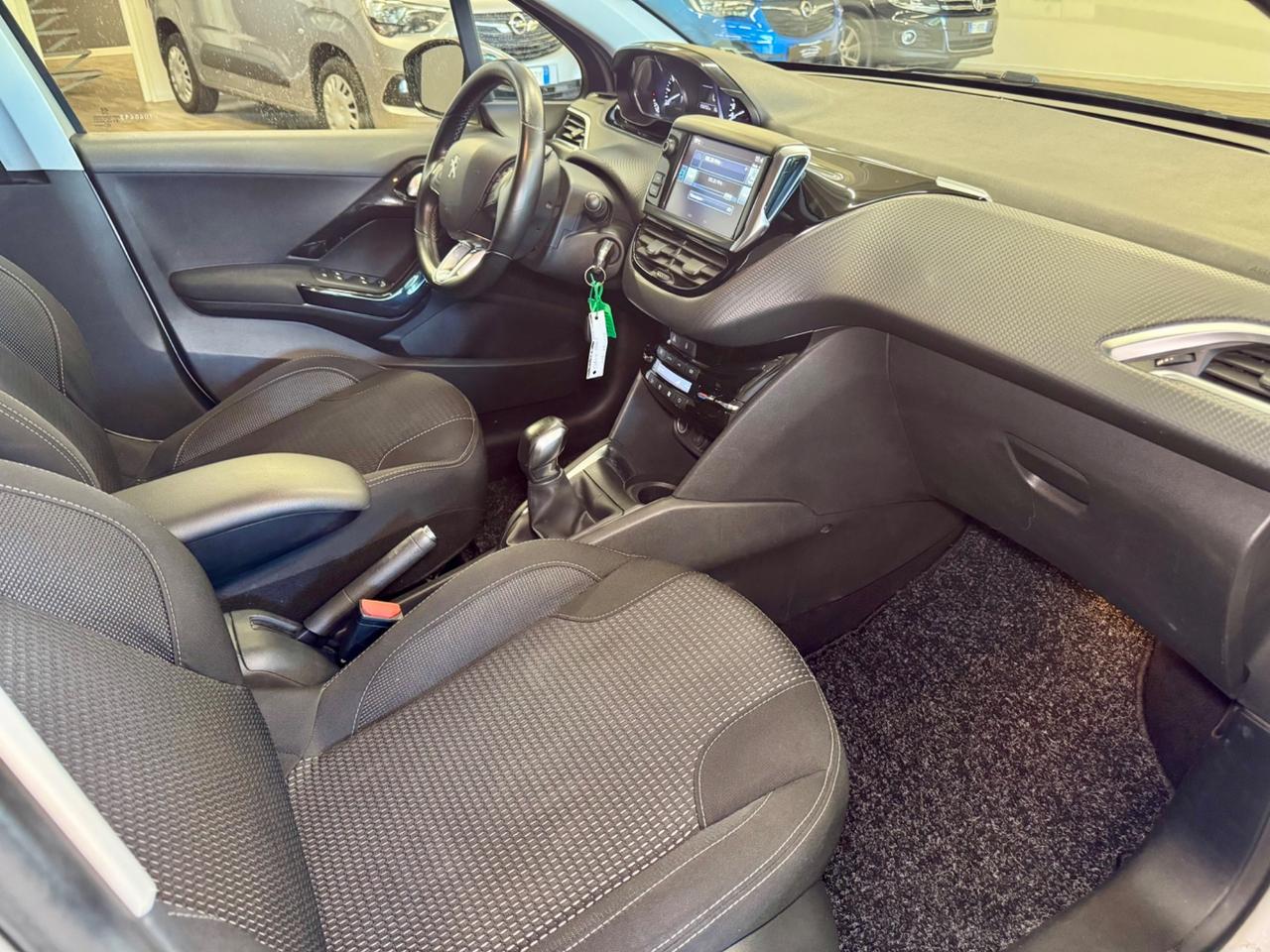 Peugeot 208 PureTech Allure