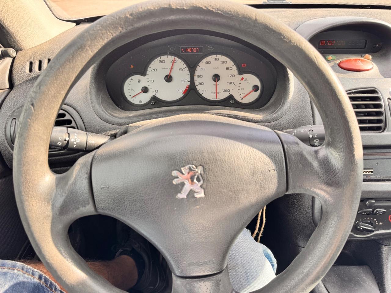 Peugeot 206 1.4 16V 5p. Roland Garros