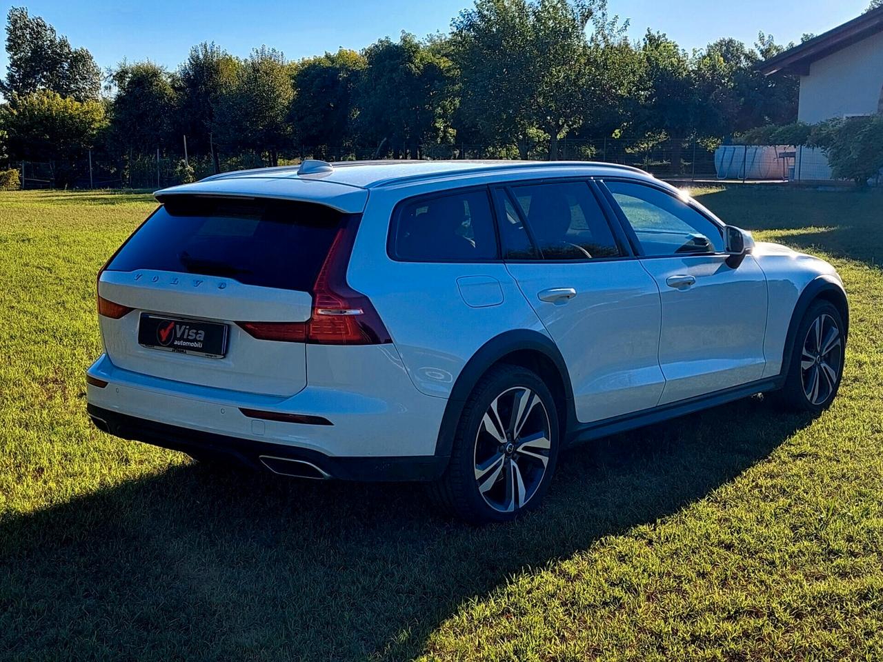 Volvo V60 Cross Country D4 AWD #MP