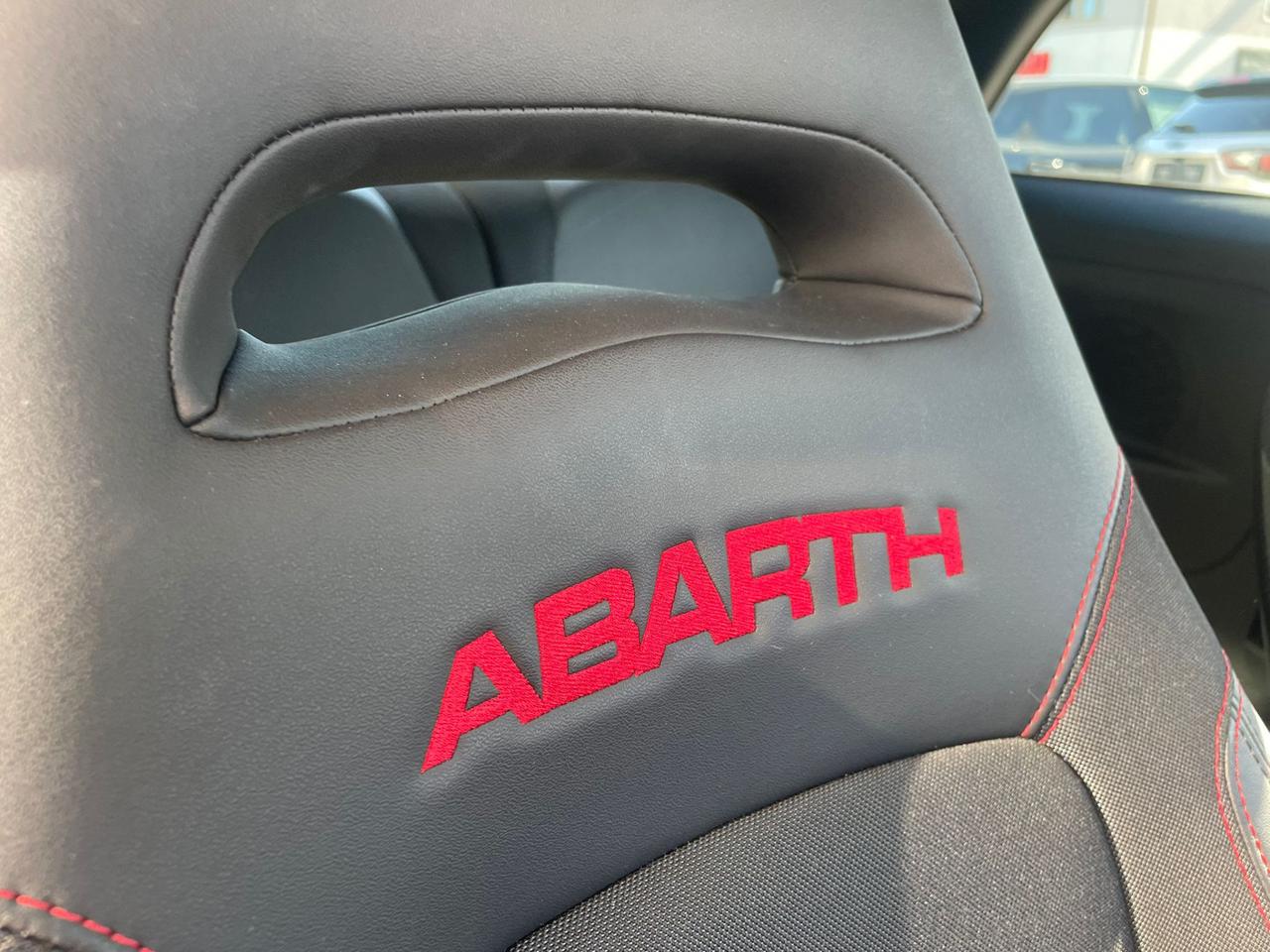 ABARTH 695 1.4 TURBO T-JET 180 CV M.T.