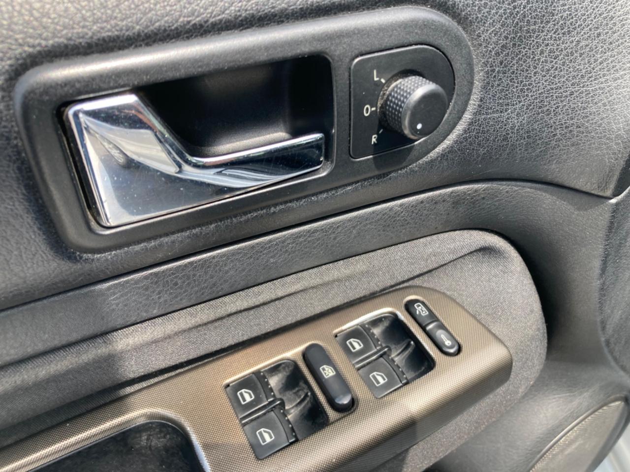 VOLKSWAGEN BORA 1.9 TDI (PROPRIETARIO UNICO)