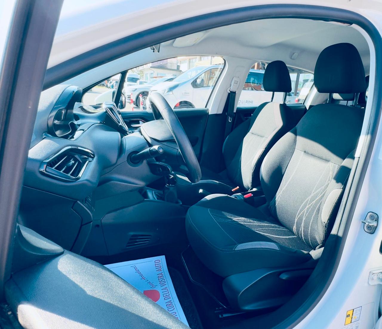 Peugeot 208 1.4 HDi 68 CV 5 porte Allure