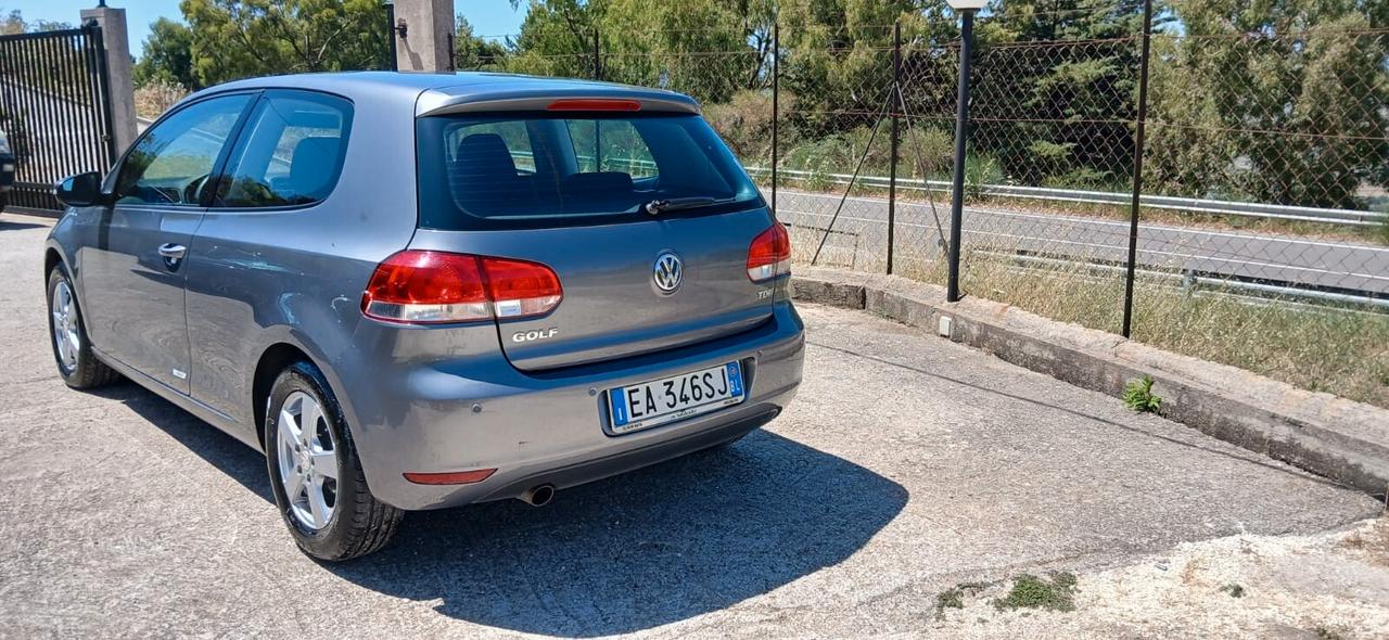Volkswagen Golf 6° 1.6 TDI DPF 3p. Highline - 2010