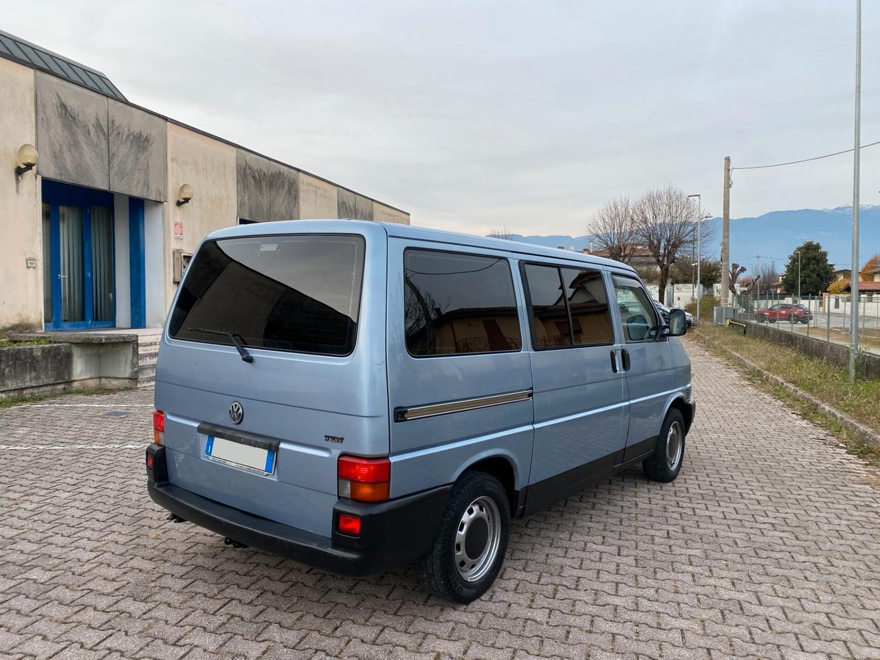 Volkswagen Caravelle 2.5 TDI 6Posti Autocarro