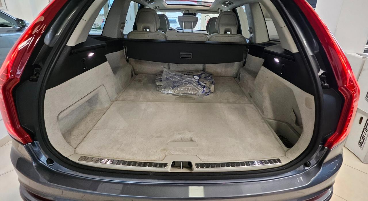 Volvo XC 90 XC90 D5 AWD Geartronic Inscription TETTO