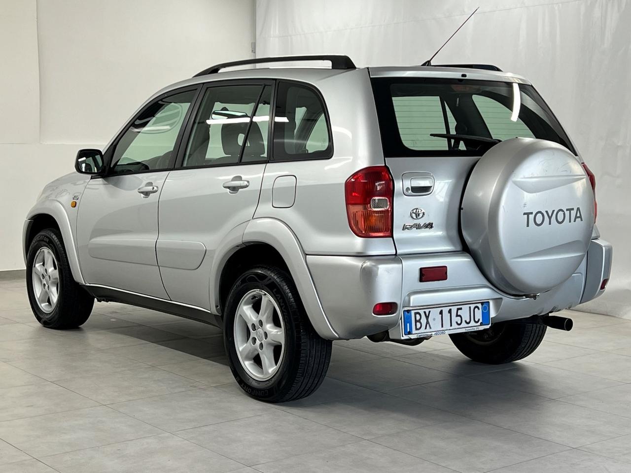 TOYOTA Rav4 II 2001 RAV4 5p 2.0 d-4d 16v